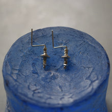 画像をギャラリービューアに読み込む, カレンシルバーのキャッチのいらないピアス -cross-|YEAH.JAPAN(イエアジャパン)