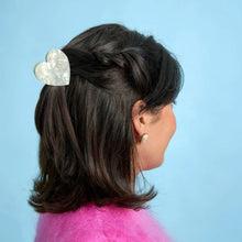 画像をギャラリービューアに読み込む, 【Coucou Suzette】White Heart Hair Claw|CHUPETERIA(チュペテリア)