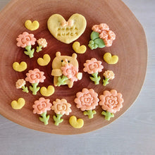 画像をギャラリービューアに読み込む, 【季節限定】母の日クッキー缶/きみと季節のとなりに「お母さんありがとう」|Patisserieシュシュ(パティスリーシュシュ)