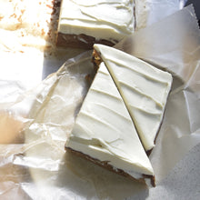 画像をギャラリービューアに読み込む, キャロットケーキ|Floury Cat(フローリーキャット)