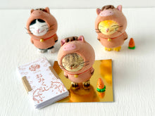 画像をギャラリービューアに読み込む, 干支猫ウマ猫さん(キジトラ)|手ノヒラ堂(テノヒラドウ)