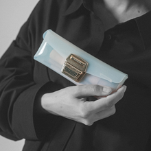 画像をギャラリービューアに読み込む, 02 ペンケース monochrome|kachan(カチャン)