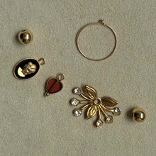 画像をギャラリービューアに読み込む, 【ピアス】知性と優雅さを纏うカメオとブラウンハートのアシンメトリー2WAYピアス|ERIKOART(エリコアート)