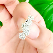 画像をギャラリービューアに読み込む, お風呂OK!金属アレルギー対応!小つぶフラワーピアス|Hiwalani(ヒワラニ)