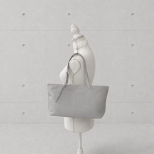 画像をギャラリービューアに読み込む, Wide Tote / Mist Gray|MahL(マール)