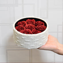 画像をギャラリービューアに読み込む, 尾州ボックスローズS 重撫子〈赤バラ8本〉|日本製グリッターローズ|IRiller(アイリエ)