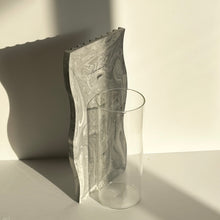 画像をギャラリービューアに読み込む, flower vase/wave|Jessmarble(ジェスマーブル)
