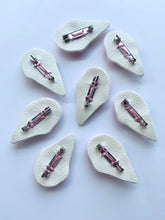 画像をギャラリービューアに読み込む, ブローチ【ストロベリーピンク】|tsubutsubu design.(ツブツブデザイン)