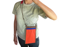 画像をギャラリービューアに読み込む, カラビナ付きサコッシュ|inheri(インハリ)