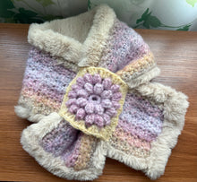 画像をギャラリービューアに読み込む, お花モチーフのティペット 通すだけ 首周りにフィット ふわふわ|M'S CROCHET(エムズクロシェット)