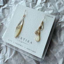 画像をギャラリービューアに読み込む, 白昼夢の雫|ピアス|イヤリング|ホワイト|ベージュ|アシンメトリー|PERTIKAmignon(ペルチカミニョン)