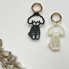 画像をギャラリービューアに読み込む, トイプードル × ボーダー キーホルダー チャーム キーチェーン バッグチャーム|gram(グラム)