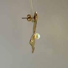 画像をギャラリービューアに読み込む, ゴールドフラワーピアス|Novedad.(ノベダ)