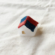 画像をギャラリービューアに読み込む, おかえり|ガラスと草木染め刺繍の小さなオブジェ|misaki kotori glass and thread(ミサキコトリグラスアンドスレッド)