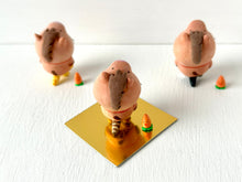 画像をギャラリービューアに読み込む, 干支猫ウマ猫さん(キジトラ)|手ノヒラ堂(テノヒラドウ)