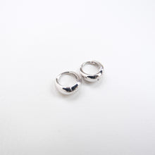画像をギャラリービューアに読み込む, Silver925 ぷっくりピアス小|HOTARU(ホタル)
