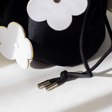 画像をギャラリービューアに読み込む, bucket drawstring bag<Leather flower motif-black->|Cherry on top(チェリーオントップ)