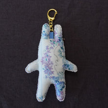 画像をギャラリービューアに読み込む, ぬいぐるみキーホルダーうさぎ1号|PlusDot+.(プラスドット)