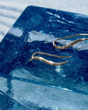 画像をギャラリービューアに読み込む, K18 2-Way Random-Cut Wave Design Pierced Earrings_ウェーブカットデザインピアス|Fujikoshi Jewelry(フジコシジュエリー)