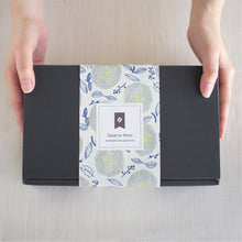 画像をギャラリービューアに読み込む, <デカフェ> コーヒー2種飲み比べBOXギフト|ドリップバッグ2種(10個入)|デカフェのしおり(デカフェノシオリ)