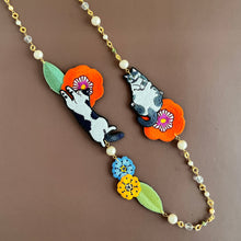 画像をギャラリービューアに読み込む, 花畑でお昼寝するねこたちの首飾り (ミミ・ぐり)|maltamarie(マルタマリエ)