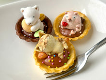 画像をギャラリービューアに読み込む, タルトになった猫さん"Tart Cat|手ノヒラ堂(テノヒラドウ)