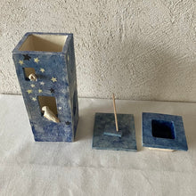 画像をギャラリービューアに読み込む, 猫と星の夜 アロマポット、デユフューザー、お香立て一点物(陶器)|とうげい hanaga(トウゲイ ハナガ)