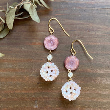 画像をギャラリービューアに読み込む, フラーレン ピンクオパール 2mm チェコビーズフラワー ピアス・イヤリング|紬(ツムギ)