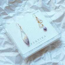 画像をギャラリービューアに読み込む, 石膏花の雫|スモークブルー|パープル|ピアス|イヤリング|アシンメトリー|PERTIKAmignon(ペルチカミニョン)