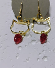 画像をギャラリービューアに読み込む, 猫耳カットといちごのピアス|mimine(ミミンヌ)