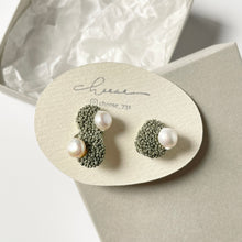 画像をギャラリービューアに読み込む, unbalance.刺繍ピアス.刺繍イヤリング|cheese(チーズ)