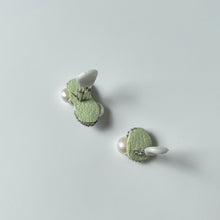 画像をギャラリービューアに読み込む, unbalance.刺繍ピアス.刺繍イヤリング|cheese(チーズ)