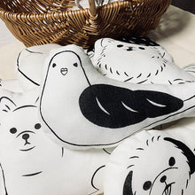 画像をギャラリービューアに読み込む, TORI ミニクッション|ATELIER ufu(アトリエウフ)