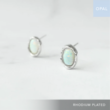 画像をギャラリービューアに読み込む, オパール スタッドピアス(シルバー925/ロジウムプレーティング)|SMUK(スムーク)