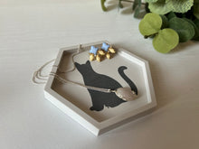 画像をギャラリービューアに読み込む, 六角形のにゃんこトレイ〈おすわり〉|Delight(デライト)