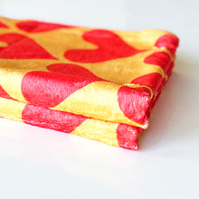 画像をギャラリービューアに読み込む, “Solid Bold HEARTs” Blanket ブランケット|asugatic(アシュガティック)