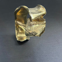 画像をギャラリービューアに読み込む, PROTECT YOU. SMOOTH SNAKESKIN BANGLE/brass(50)|Truph.BIJOUX(トリュフビジュー)