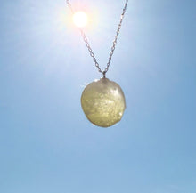 画像をギャラリービューアに読み込む, komorebi|パート・ド・ヴェールガラスジュエリー(福木染め)|misaki kotori glass and thread(ミサキコトリグラスアンドスレッド)