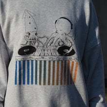 画像をギャラリービューアに読み込む, イカとタコのDJユニット スウェット|aosansyo(アオサンショウ)