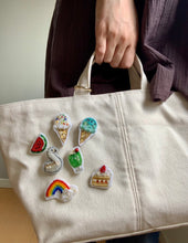 画像をギャラリービューアに読み込む, ブローチ【チョコミントアイス】 |tsubutsubu design.(ツブツブデザイン)