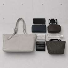 画像をギャラリービューアに読み込む, Wide Tote / Mist Gray|MahL(マール)