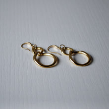 画像をギャラリービューアに読み込む, 柔らかな光|ダブルリングのニュアンス耳飾り|Une(ウーネ)