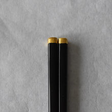 画像をギャラリービューアに読み込む, 塗り立て/黒・金/うるしのおはし|warped(ワープド)