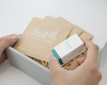 画像をギャラリービューアに読み込む, 【ギフトにおすすめ】無添加入浴剤sus4 10g/3個+アロマオイルERIANA/1個セット ギフトボックス|sus4(サスフォー)