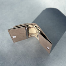 画像をギャラリービューアに読み込む, mini wallet 二つ折りミニ財布|enrio(エンリオ)