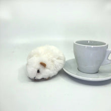 画像をギャラリービューアに読み込む, ベビーアルパカ100% 手作りぬいぐるみ(モルモット)白 ペルー職人仕立て・一点もの|RUNA SHOP(ルナショップ)