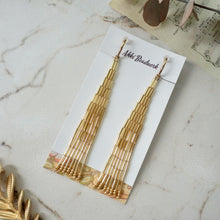 画像をギャラリービューアに読み込む, ゴールドのロングビーズフリンジピアス/イヤリング|Ahki Beadwork(アーキービーズワーク)