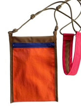 画像をギャラリービューアに読み込む, カラビナ付きサコッシュ|inheri(インハリ)