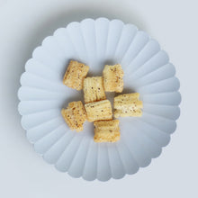 画像をギャラリービューアに読み込む, スモークチーズ黒胡椒おかき|TSUKIGASE(ツキガセ)