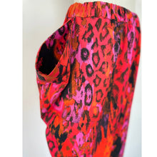 画像をギャラリービューアに読み込む, Big pockets trousers leopard red - ビッグポケットパンツ レオパード レッド|Merci DIEU(メルシーデュー)